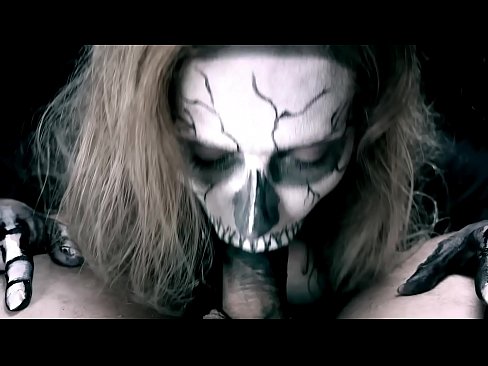 ❤️ Demonityttö imi munaa mustalla suullaan ja nielaisi spermaa. ️ Vittu video at porn fi.fashiontee.top ❤